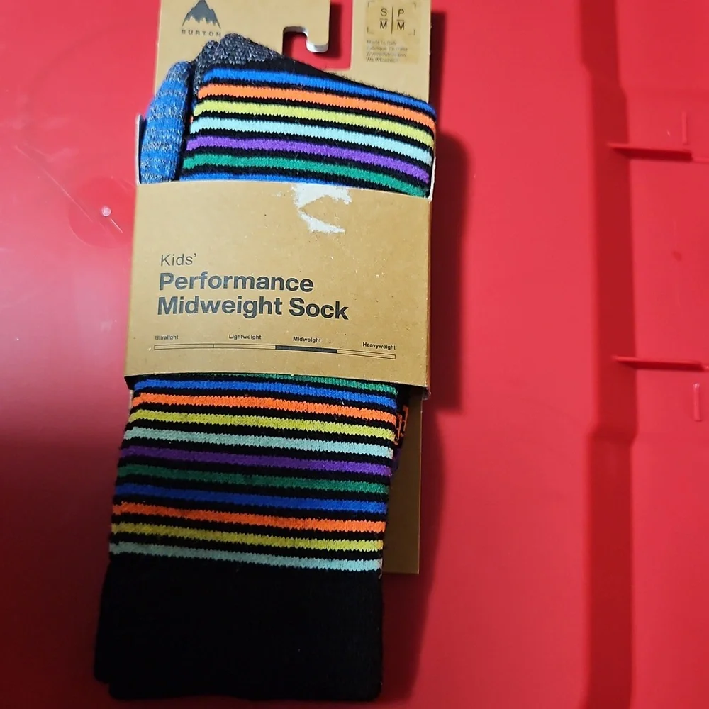 Burton Kids' Performance Midweight Socks: MINI STRIPE PRINT: NWT: S/M (13-1)
